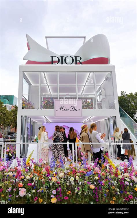 miss dior millefiori garden.